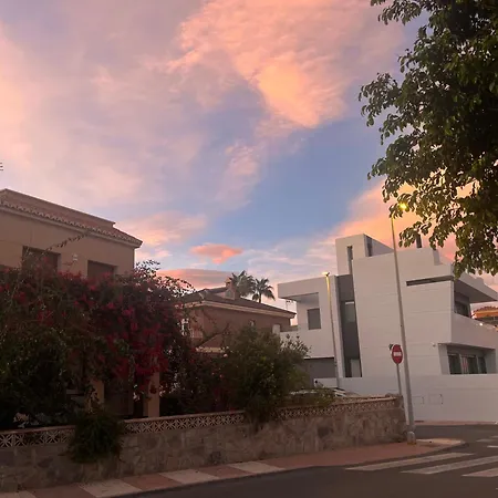 Your Perfect Vacation * Ροκέτας ντε Μαρ